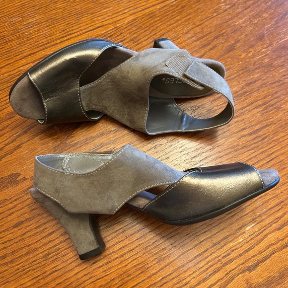 Aerosoles‎ Sandals Taupe Suede and Metallic Heels Women's Size 8.5 - Picture 5 of 8